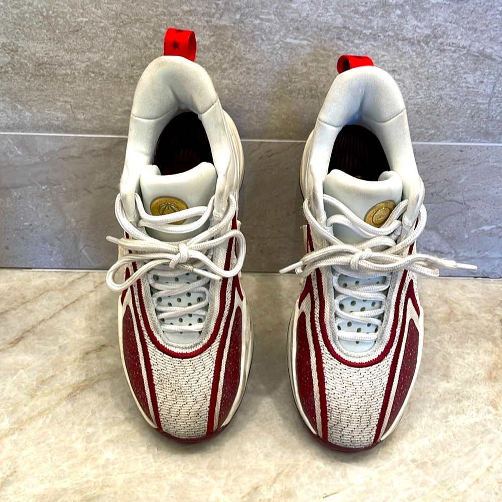 Nike Cosmic Unity 2 Basketball Shoes. Size 5